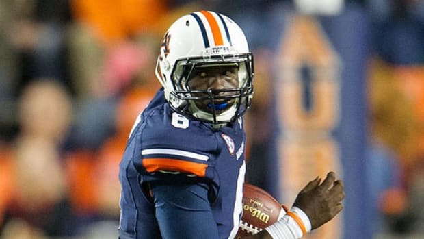Auburn's Jeremy Johnson: 'C' performance so far; Texas staying course after AD change